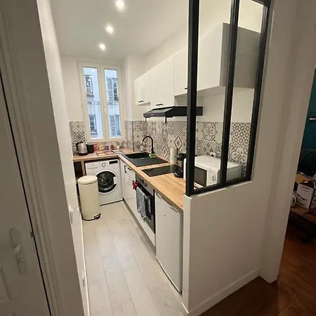 Apartment Un Authentique A Deux Pas De Paris . *